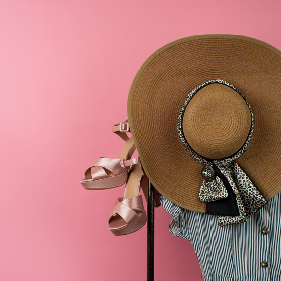 luxuryhomewarecollection.com